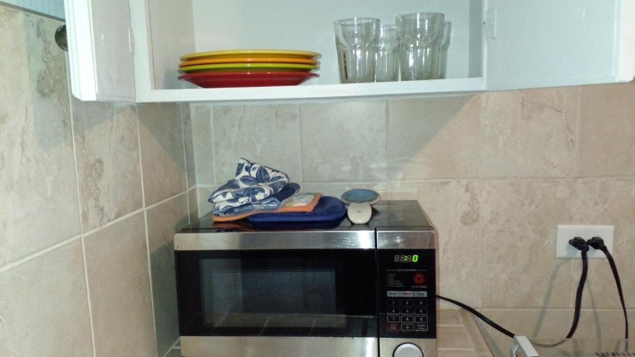 Lynn'S Cozy Cottage Nassau Ngoại thất bức ảnh